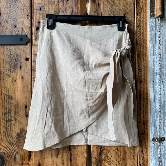 Shore Brand Tan Linen Blend Tie Wrap Front Mini Skirt Coastal Beach Size Medium - Picture 1 of 8